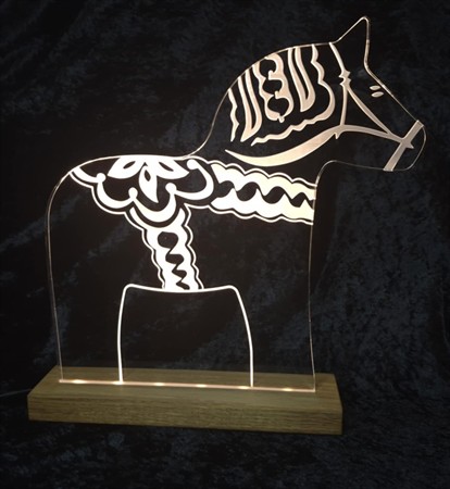 Plexiglashäst på el Dala Vit